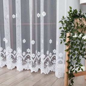 Biela žakarová záclona BEATA so zaujímavým vzorom  - šité na mieru