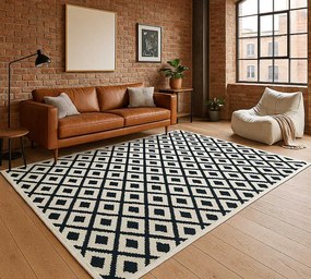 TZ Bielo-čierny obdĺžnikový koberec Strado Polo Chessboard s kosoštvorcovým vzorom Rozmer: 160x230 cm
