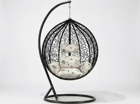 Čierne závesné kreslo KOKON so stojanom, béžový vankúš