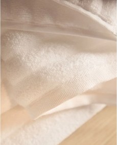 Biely froté bavlnený uterák 50x90 cm Navira – Kave Home