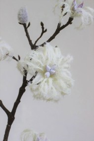 Biele kvety na umelom konáriku 85cm