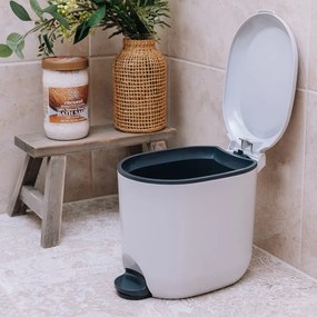 Biely nášľapný plastový odpadkový kôš 3,5 l – Addis