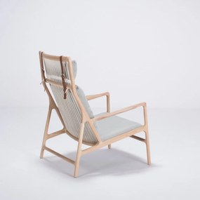 Kreslo s konštrukciou z dubového dreva s modrosivým textilným sedadlom Gazzda Dedo