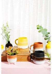 Čierny hrnček z kameniny 360 ml Mojave – Sass &amp; Belle