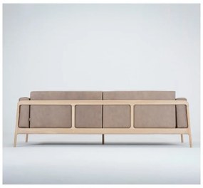 Svetlohnedá pohovka z byvolej kože s konštrukciou z dubového dreva Gazzda Fawn, 240 cm