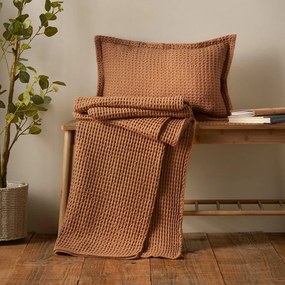 Bavlnený dekoračný vankúš 30x50 cm Jaipur Chunky Waffle – Pineapple Elephant