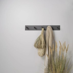 Čierny kovový nástenný vešiak Leatherman – Spinder Design