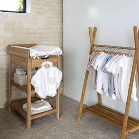 Prebaľovací pult z dubového dreva s prebaľovacím pultom v prírodnej farbe Forrest – Vipack