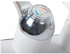 Vekr 1171 LCD prietoková batéria s elektrickým ohrevom vody a sprchou