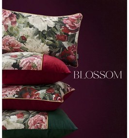 Room99 Dekoračná obliečka na vankúš BLOSSOM Kvety Farba: Bordová, Veľkosť: 30 x 50 cm