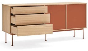 Tehlovočervená komoda v dubovom dekore Teulat Yoko, šírka 180 cm