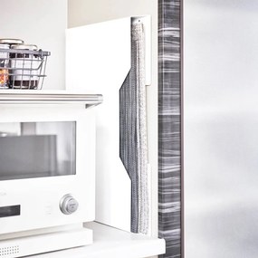 Kovové Puzdro na prestieranie bez vŕtania Tower – YAMAZAKI