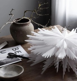 Watt & Veke Závesná svietiaca hviezda Liz White 50 cm