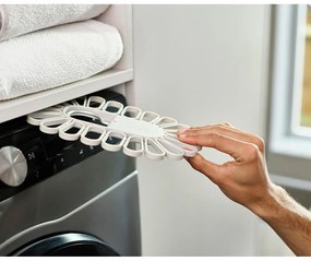 Béžový závesný sušiak na bielizeň Petal – Joseph Joseph