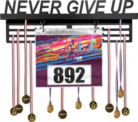Kovový vešiak na medaily a štartové čísla NEVER GIVE UP - čierny