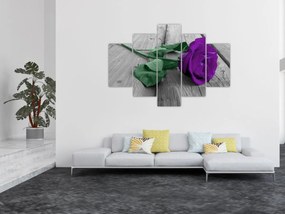 Obraz - Fialová ruža so zelenou stonkou (150x105 cm)