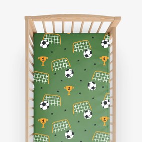 Goldea bavlnená napínacia plachta do detské postieľky - futbalový svet 60 x 120 cm