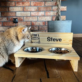 Drevený držiak na misku pre mačku Norwegian Forest Cat
