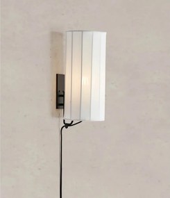 Čierno-biele nástenné svietidlo do zásuvky Hikari – Markslöjd