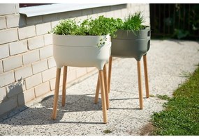 Plastová samozavlažovacia pestovateľská nádoba Urbalive – Plastia