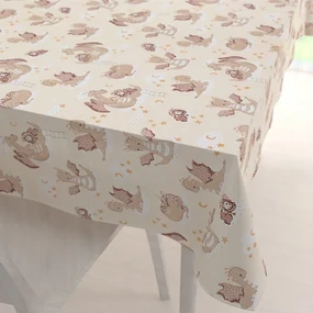 Biante Detský bavlnený obdĺžnikový obrus Sandra SA-467 Dráčikovia na žltobéžovom 120x180 cm