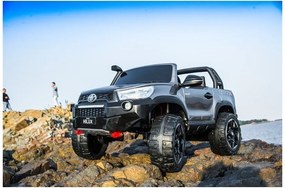LEAN CARS Toyota Hilux batérie auto čierna maľované