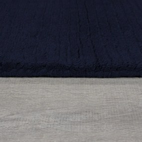 Tmavomodrý ručne tkaný vlnený koberec 120x170 cm Textured Wool Border – Flair Rugs