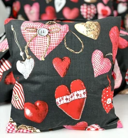 INTERMEDIC SK Obliečka na vankúš Valentine Dark Grey Veľkosť: 40x40cm