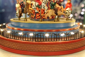 Svietiaci vianočný hrací pohyblivý kolotoč 26cm