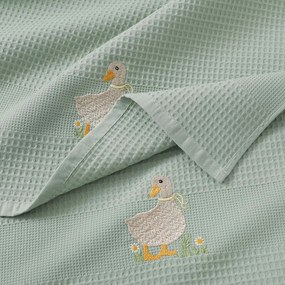 Goldea veľkonočná kuchynská vaflová utierka s výšivkou - kačica na šalviovom 50 x 70 cm