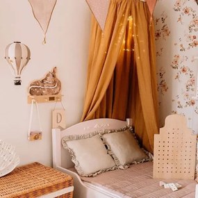 Polička do detskej izby ospalý jeleň