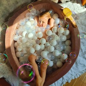 Krémový zamatový bazénik s loptičkami ø 90x30 cm Montessori – Meowbaby