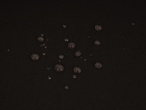 Polyratanová záhradná lavica Halden - melírovaná hnedá, čierny vankúš