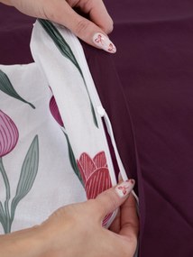 Bavlnená obliečka na vankúš Renforcé 40 × 40 cm - Kvety tulipánov fialovej