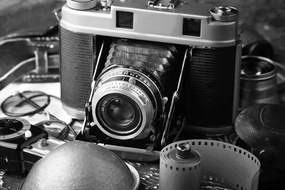 Obraz historický fotoaparát v čiernobielom prevedení