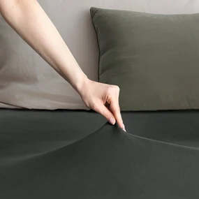 Tmavosivá napínacia plachta jersey 200x200 cm Amber – Restilo