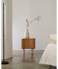 Nočný stolík v dekore jaseňa v prírodnej farbe Mailen – Kave Home