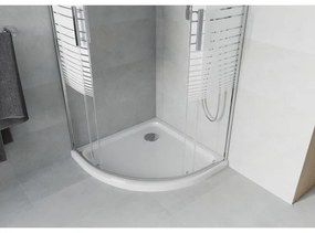 Mexen Rio, štvrťkruhový sprchovací kút s posuvnými dverami 90 x 90 cm, 6mm číre sklo-pásiky, chrómový profil + biela sprchová vanička, 863-090-090-01-20-4110