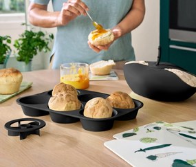 Perforovaná forma na pečenie žemlí