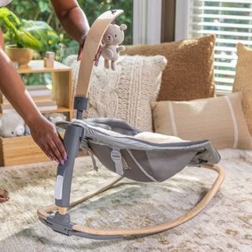 Ingenuity - Detské vibrujúce lehátko EVERY SEASON WESLEY 3xC sivé