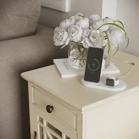 Nočný stolík Avola 41 cm z masívu s USB portami krémový