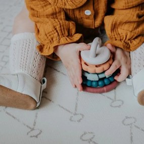 Skladacia pyramída s hryzadielkami, zemitá