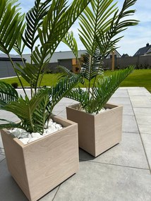 PLASTOVÝ KVETINÁČ NA KOLIESKACH BETONIQUE 40X40 CM BÉŽOVÁ