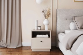 Nočný stolík Lorini 45 cm na sokli - kašmírová / čierna úchytka G