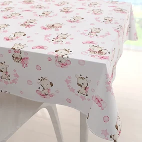 Biante Detský bavlnený štvorcový obrus Sandra SA-438 Ružové žirafy na bielom 80x80 cm