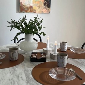 Okrúhle prestieranie, recyklovaná koža / hnedé