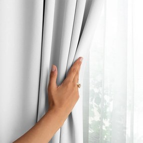 Záves AmeliaHome Blackout s priechodkami 140x270 cm biely