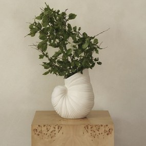 Ferm Living Kameninová váza Shell Pot Off White