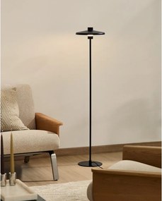 Čierna stojacia lampa s kovovým tienidlom (výška 130 cm) Nuvira – Kave Home