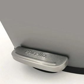 Taupe nášľapný oceľový odpadkový kôš 50 l Akira – Spirella